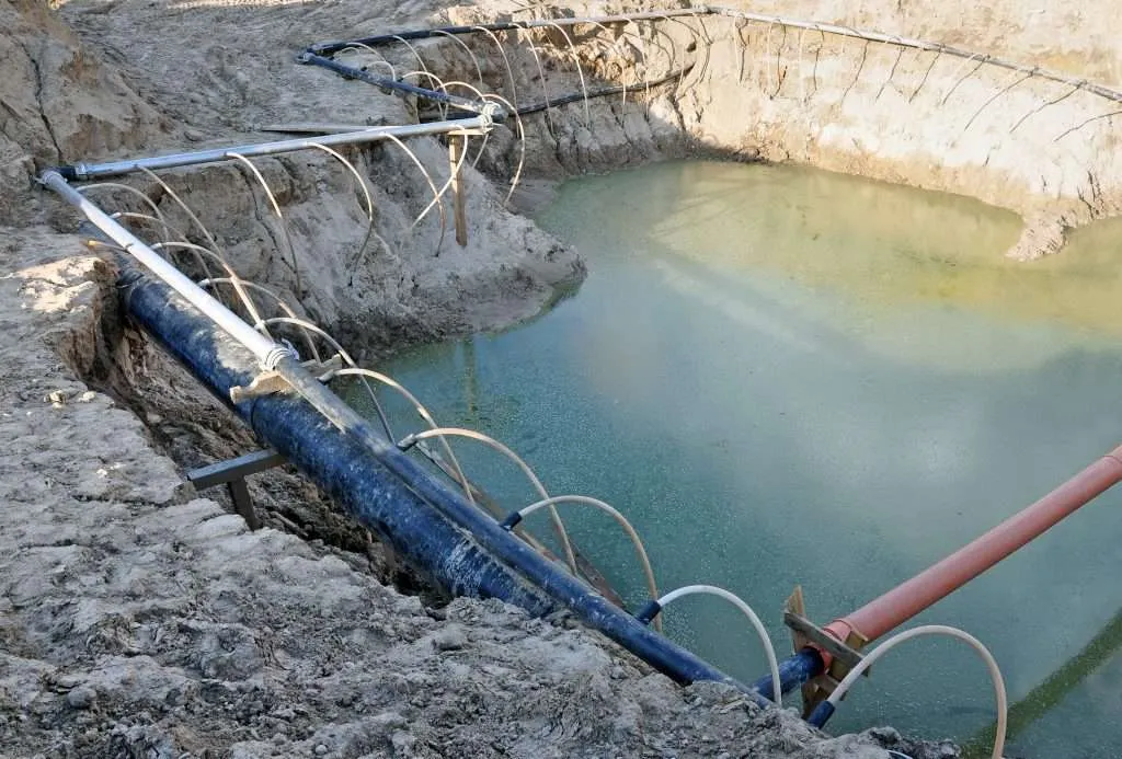 Instalasi Pompa Submersible Dewatering Grundfos DPK untuk Pengurasan Galian Konstruksi Heavy-Duty