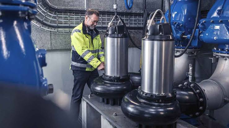 Instalasi Dry-Pit Pompa Grundfos SE dengan Cooling Jacket pada Ruang Pompa STP