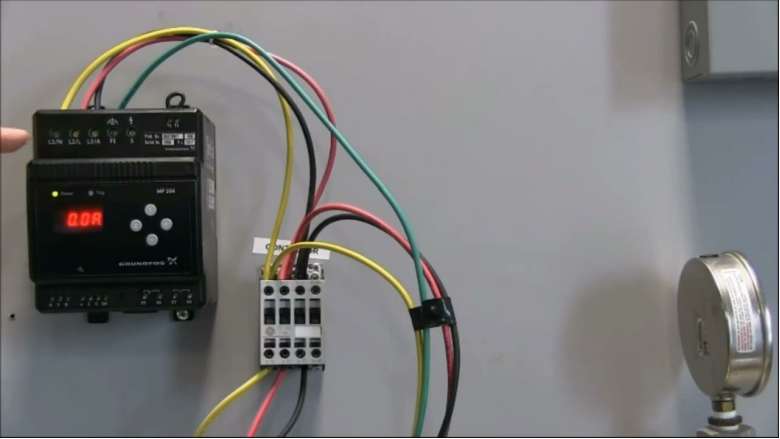 Modul Proteksi Motor Grundfos MP 204 dan Variable Frequency Drive Grundfos CUE